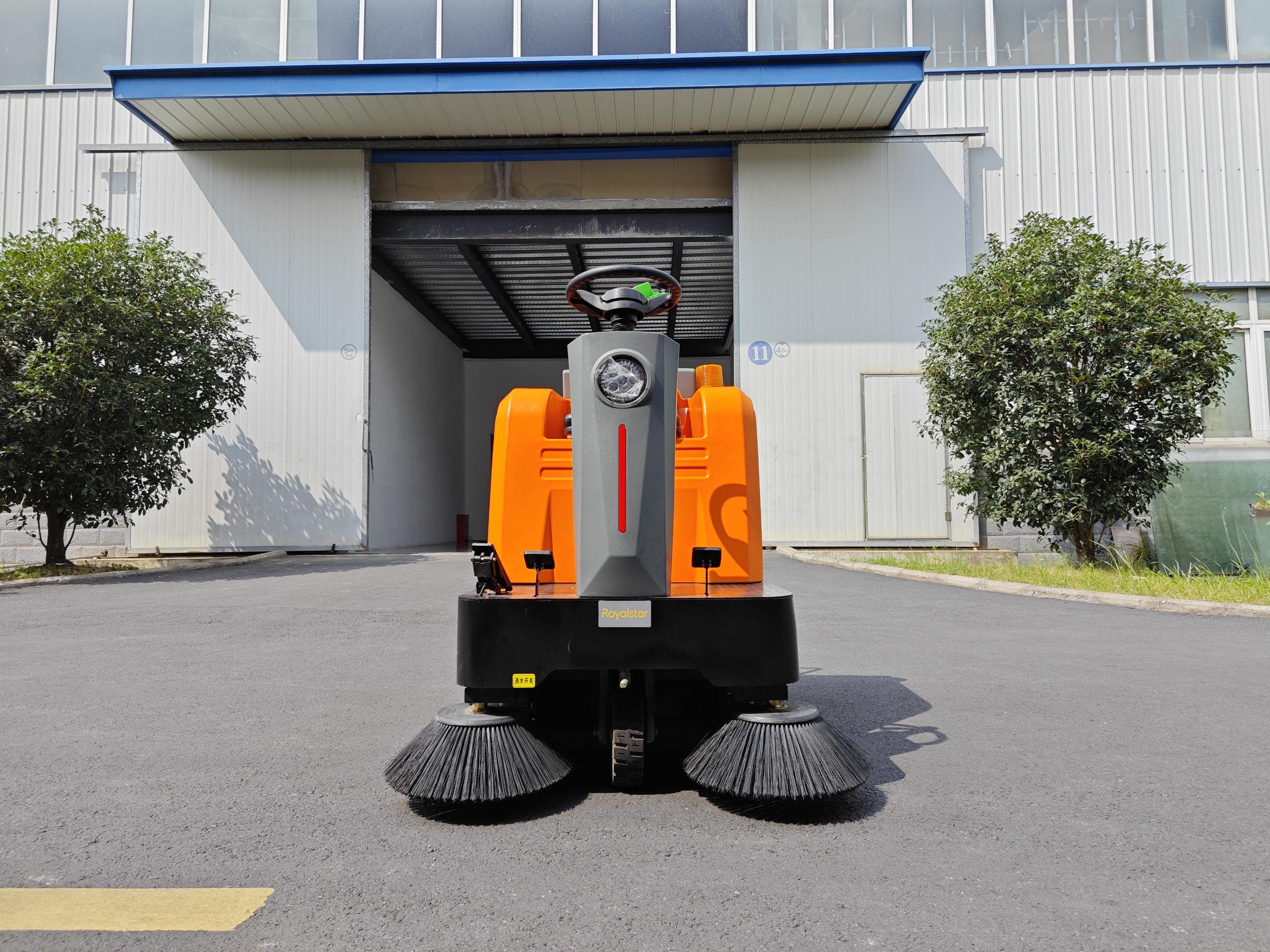 電動清掃車出現(xiàn)在公園社區(qū)這表示什么